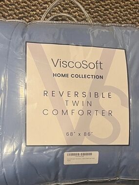 VISCOSOFT DOWN ALTERNATIVE REVERSIBLE TWIN/TWIN XL COMFORTER LIGHT & DARK BLUE